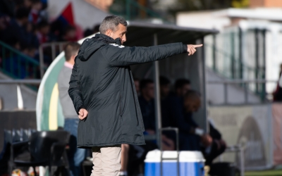 Cano, donant instruccions durant el partit | Roger Benet