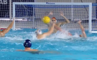 Moment en el qual Mallarach rep l'impacte al braç | betevé