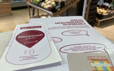 Cartells que anuncien la iniciativa de Veritas | Júlia Ramon