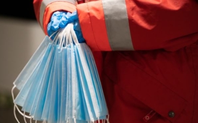 La mascareta deixa de ser obligatòria aquesta mitjanit a centres sanitaris | Roger Benet