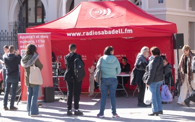 La carpa del programa especial del Dia de la Ràdio | Roger Benet