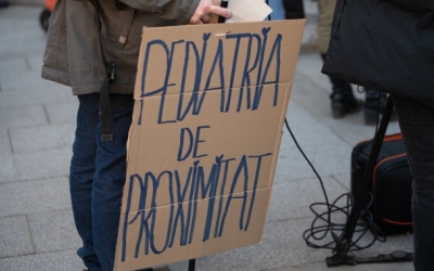 Cartell reclamant un servei de pediatria de proximitat | Roger Benet