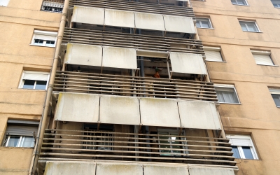 Peces d'amiant d'un edifici de Badia del Vallès 