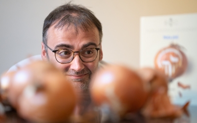 Les cebes, protagonistes de la portada del nou llibre de Padilla | Roger Benet