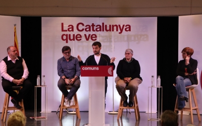 Bustinduy, acompanyat per Joan Mena, Laura Campos, Núria Lozano i Lluís Mijoler | Júlia Ramon