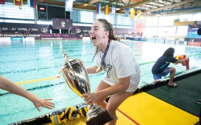 Maica Garcia, celebrant eufòrica la consecució de la 'Setena' | Roger Benet