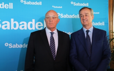 D'esquerra a dreta: Josep Oliu i César González-Bueno