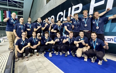 La plantilla de l'Astralpool, amb les medalles de bronze | Pau Vituri