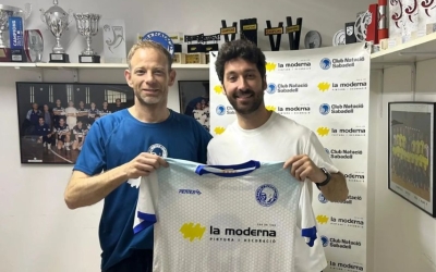 Arnau Casabon, el director esportiu de la secció, amb Jordi Marín | @cnsfutbolsala 