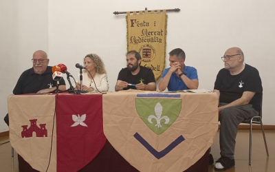 Els responsables de Medievàlia i els regidors De la Rosa i Botta, al Museu d'Història | Karen Madrid