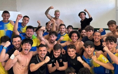 Celebració al vestidor després de guanyar a Badia | Cedida