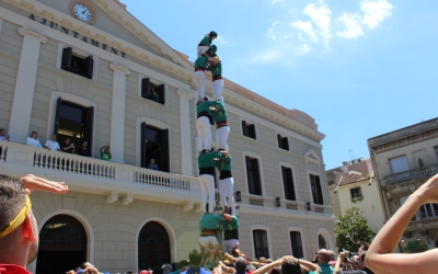 L'enxaneta corona la torre de 7 a la plaça Sant Roc