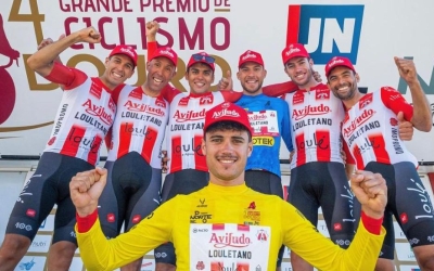 David Domínguez, celebrant la victòria al GP Douro | Aviludo Louletano