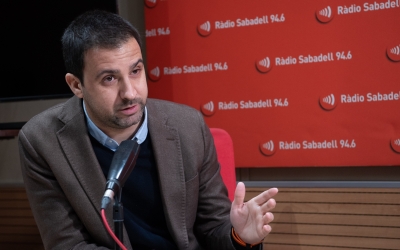 Pol Gibert, diputat del PSC, als estudis de Ràdio Sabadell