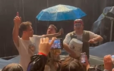 Moment del concert dels Stay Homas sota la pluja | Cedida