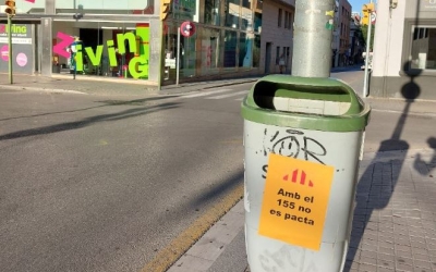 Un dels cartells que han aparegut a la ciutat 