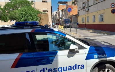 Una patrulla dels Mossos diumenge al lloc dels fets