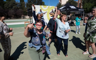 Diversos usuaris de CIPO ballant durant el CIPOFest | Roger Benet