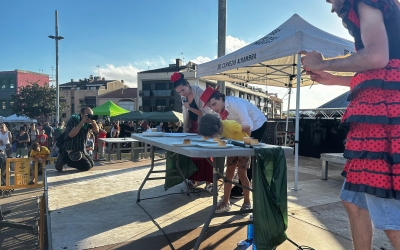 Un dels participants a l'edició infantil del concurs de menjaflams | Pau Duran