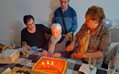 Felicitas Esteban celebrant l'aniversari | Laura Reyes