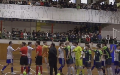 Pancarta derbi Pia CN Sabadell